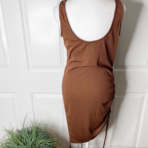 J.O.A side ruched bodycon dress (L) - Picture 9 of 14